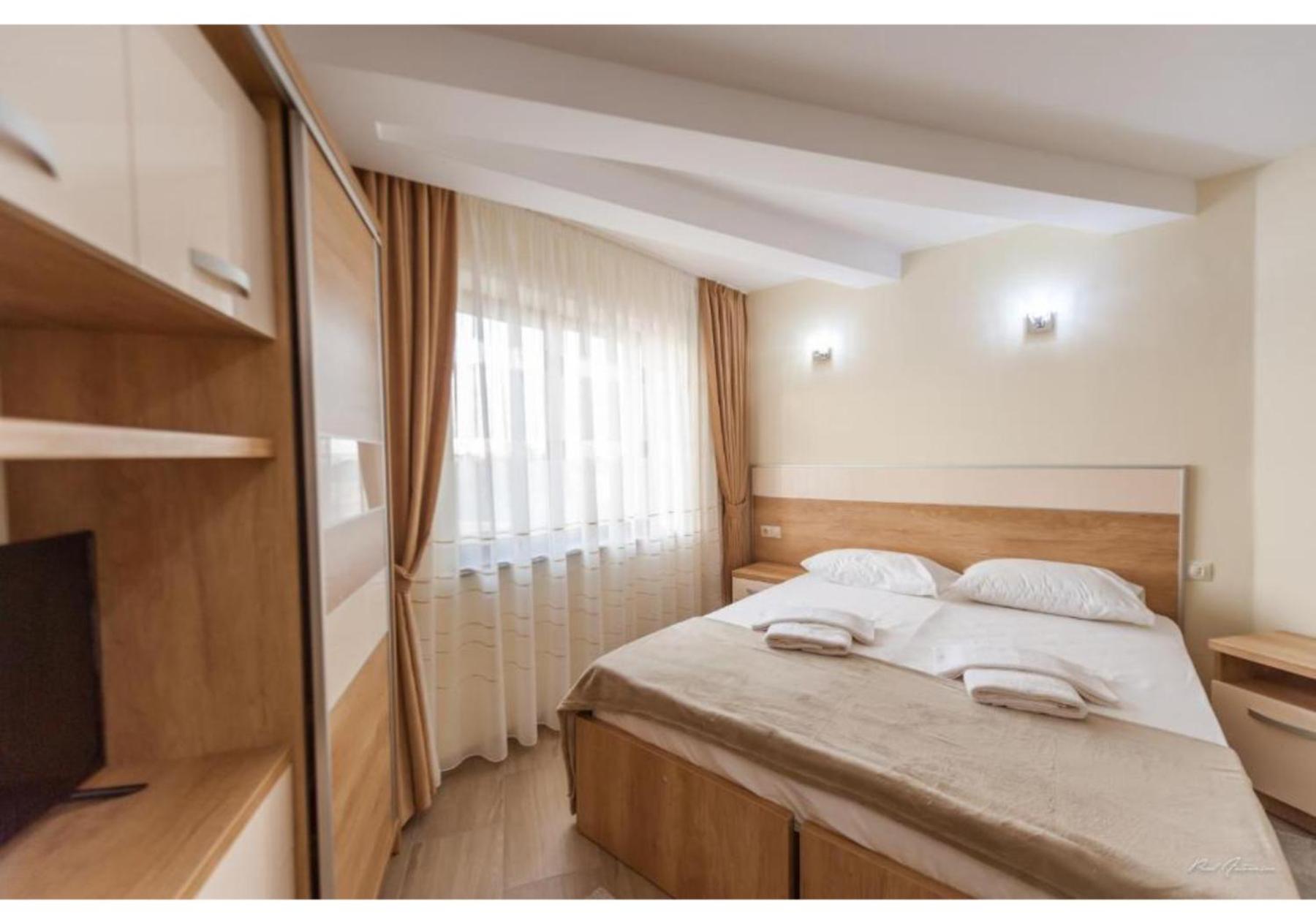 Luxury Apartment Pitesti Exterior photo