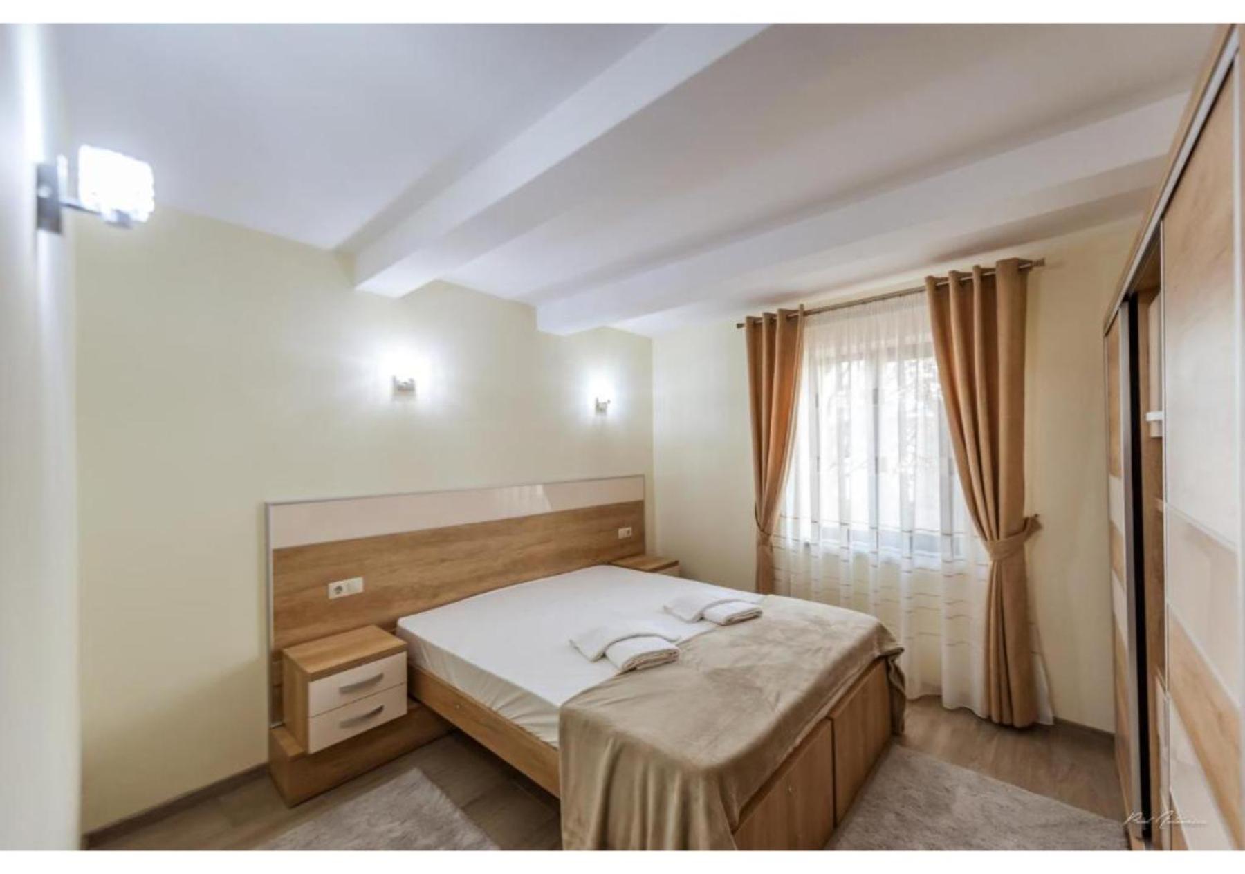Luxury Apartment Pitesti Exterior photo