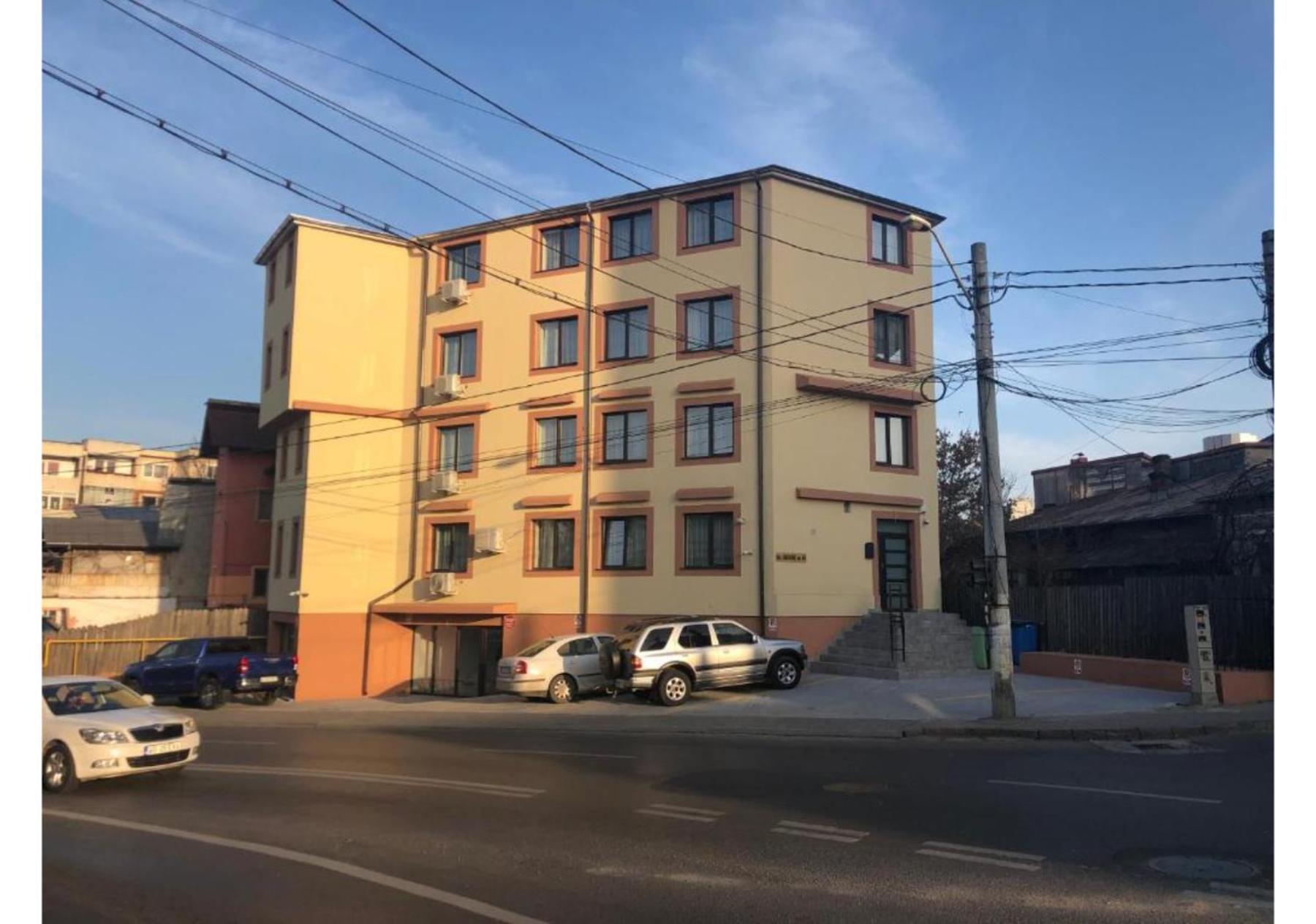 Luxury Apartment Pitesti Exterior photo